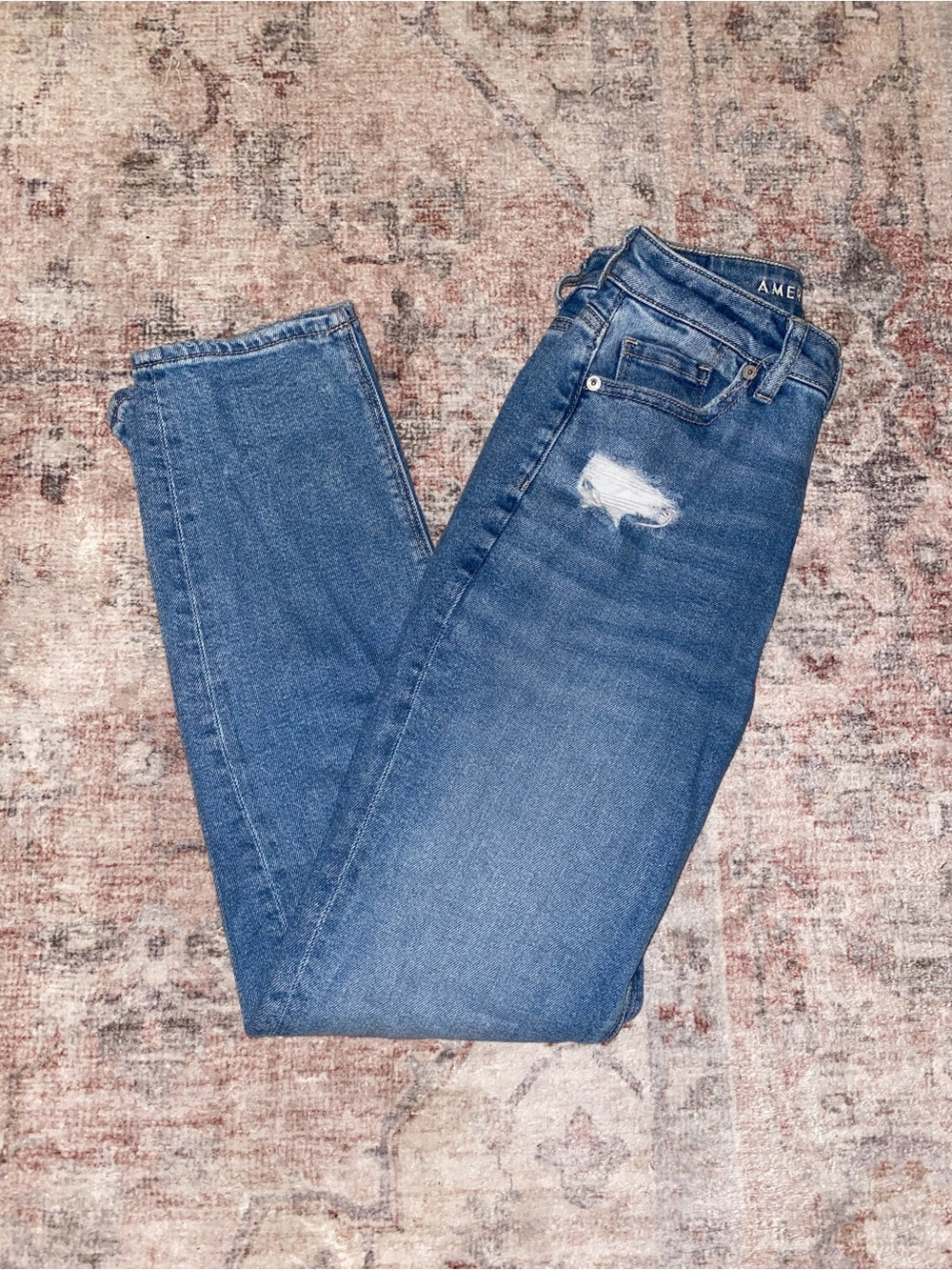 American Eagle Outfitters Blue High-Rise straight leg jeans